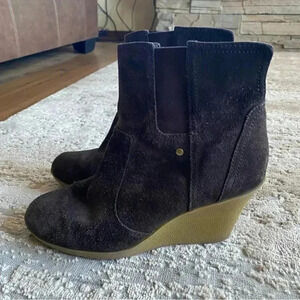White Mountain Suede Pull On Chocolate Brown Wedge Booties Ankle Boots: 8